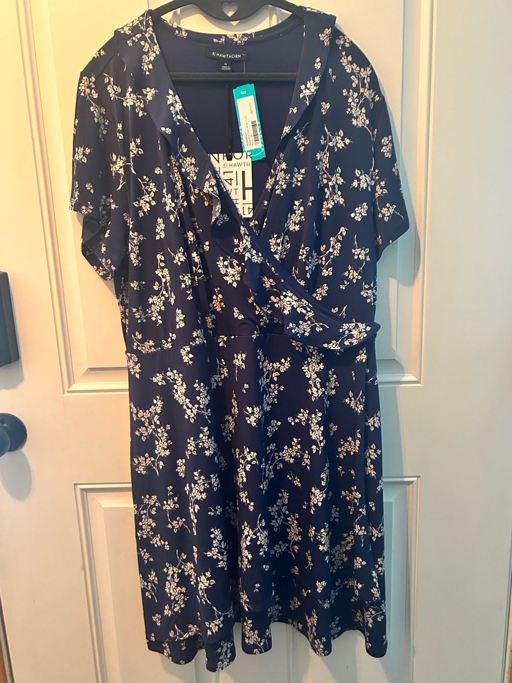 41 Hawthorn Navy and White Floral Wrap Midi Dress NWT